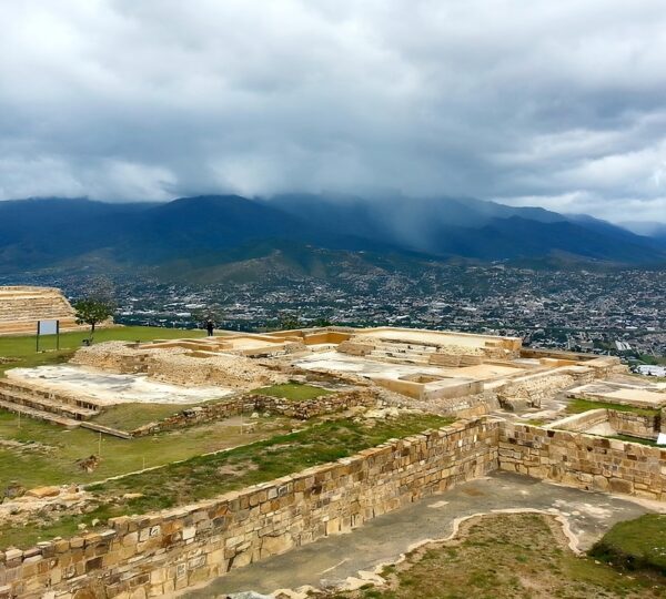 La misteriosa relación entre San José Mogote y Monte Albán