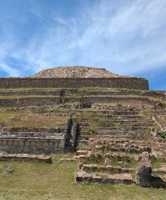 Building VG Enjoyado - Monte Alban Oaxaca