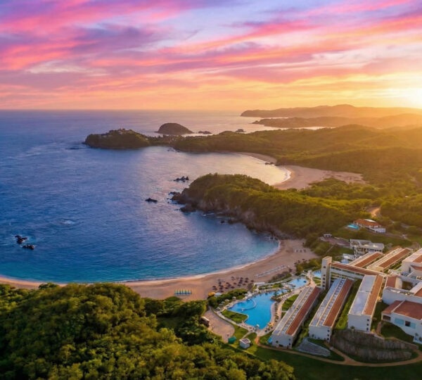 How do I get to the beaches from Oaxaca City this Semana Santa?