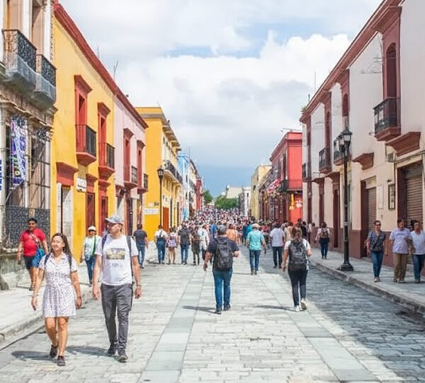 Holy Week 2026 in Oaxaca: Should You Book Hotels and Restaurants in Advance?
