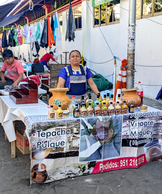 Eva Antonio Luis - Tepache en Tlacolula