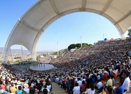 Mejor hora para llegar y conseguir asientos gratis en la Guelaguetza: consejos internos de horarios para 2026