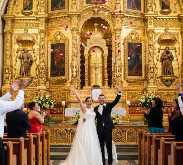 What makes the Santo Domingo Church in Oaxaca such a big deal? Why does everyone want to get married there?