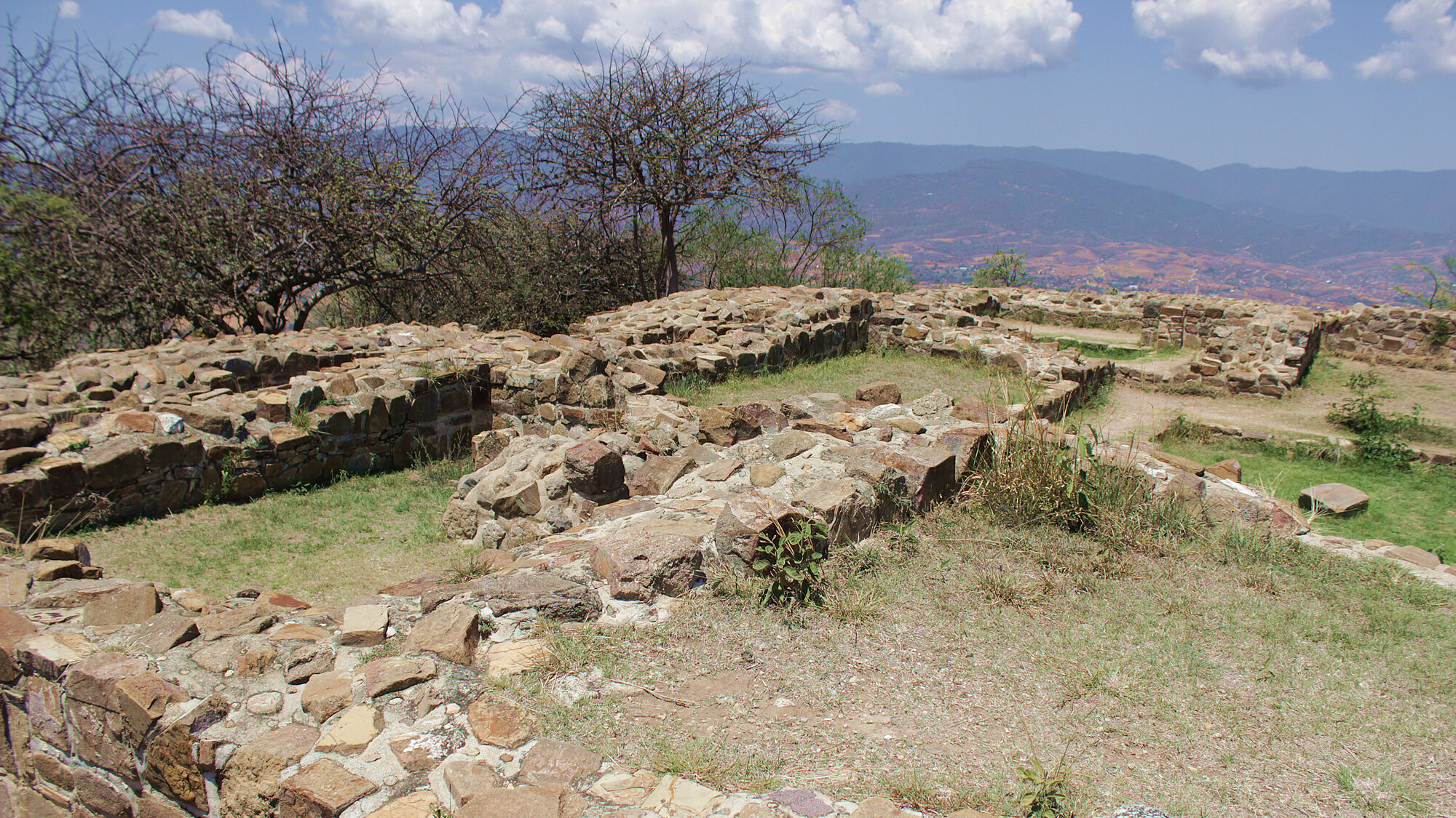Tumba 108