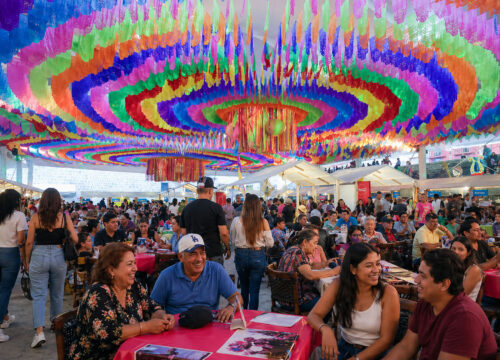Tianguis y ferias gastronómicas en Plaza de la Danza: horarios, precios típicos y cómo evitar trampas turísticas