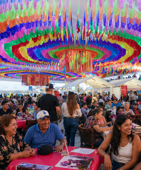 Gastronomy Tianguis and Fairs at Plaza de la Danza: Hours, Typical Prices, and How to Avoid Tourist Traps