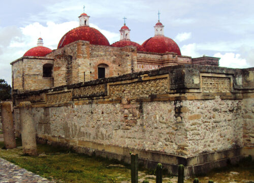 Planea tu viaje perfecto a Mitla